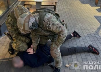 Підозри фігурантам щодо переправляння за кордон
