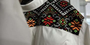 одяг з вишитих рушників