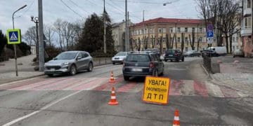 збив двох 17-річних дівчат