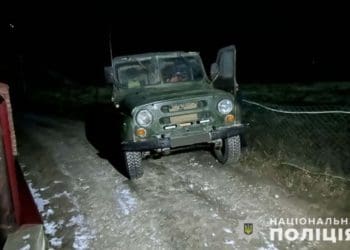 У селі на Тернопільщині водія смертельно притиснуло власне авто