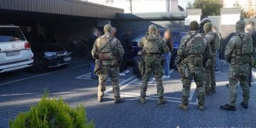 Слідчі Тернопільщини завершили розслідування щодо чоловіків, яких підозрюють у переправленні через кордон