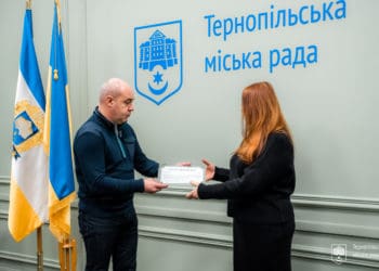 Двокімнатну квартиру від Тернополя передали родині, що втратила дім через ворожий дрон, – Сергій Надал