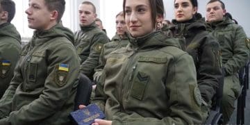 Студенти-правники ЗУНУ отримали посвідчення учасників молодіжного корпусу «Закон і порядок»