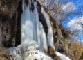 На Тернопільщині замерз водоспад “Дівочі сльози” у Дністровському каньйоні (Фото)