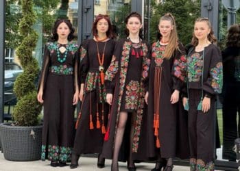 На модному показі в Парижі представили колекцію з Тернополя