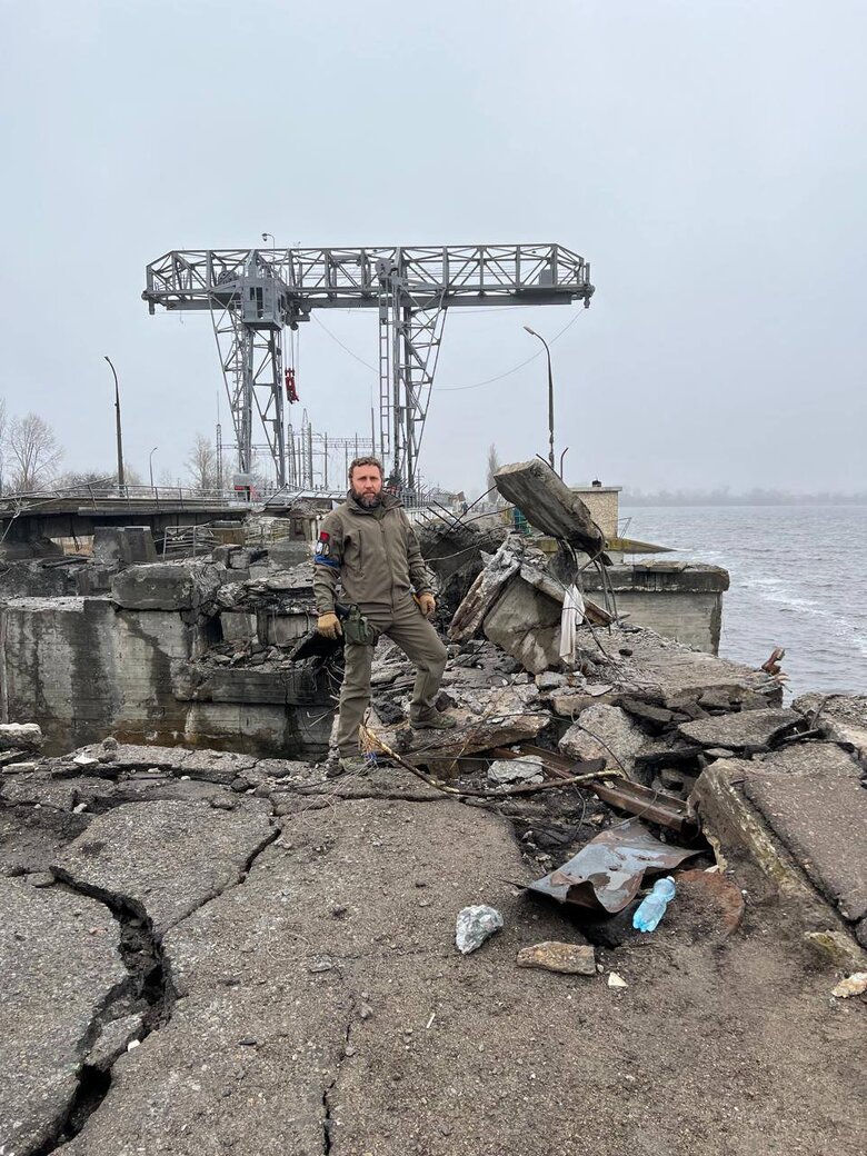 Відомий доброволець з Тернополя Олександр Починок отримав нагороду від Президента