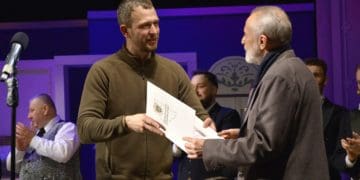 Голова Тернопільської обласної ради Богдан Бутковський відзначив акторів і театралів із нагоди Міжнародного дня театру