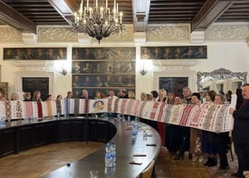 До США із Тернопільщини  передали міжнародний рушник єднання