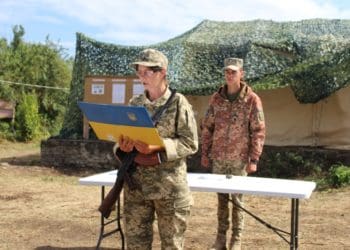 На Тернопільщині до ЗСУ мобілізувалася багатодітна мама: з пекарки — у бойові медики