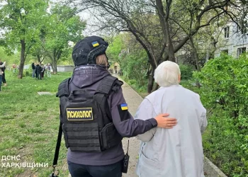 Нічний жах у Харкові: 24 удари дронами й ракетами, масштабні пожежі та двоє поранених