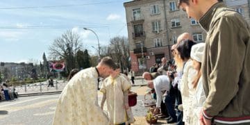 Як у тернопільських храмах освячували великодні кошики