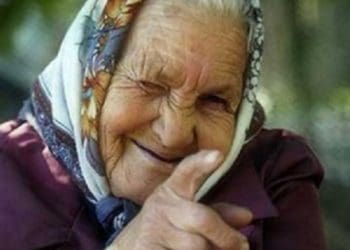 кидалася в сусіда