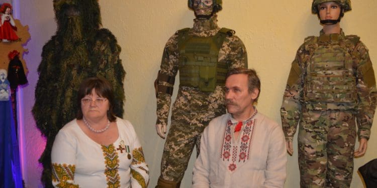 Мапа України з ляльками-мотанками прибула до Збаража