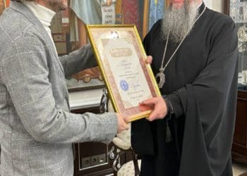 Співак із Тернополя Володимир Трач отримав Благословенну грамоту від митрополита Епіфанія