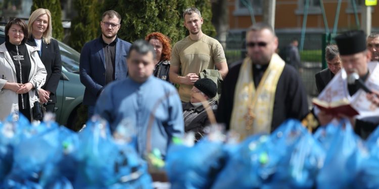 У Тернополі “Карітас” освятив великодні кошики для потребуючих і відкрив Центр життєстійкості