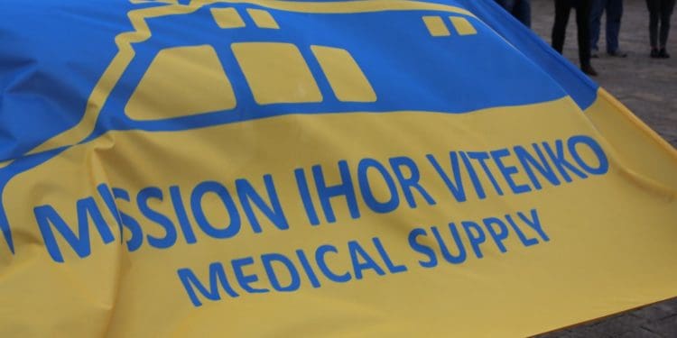 У Збаразькому замку передали чергову партію автівок для ЗСУ від бельгійських друзів