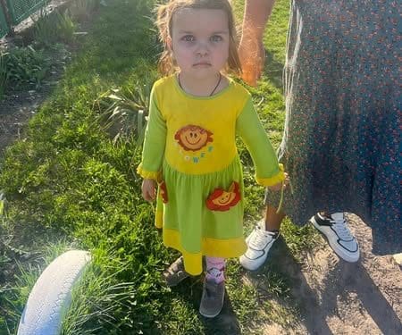 Трирічна дівчинка з Кременеччини самостійно пройшла 10 км лісом і вижила