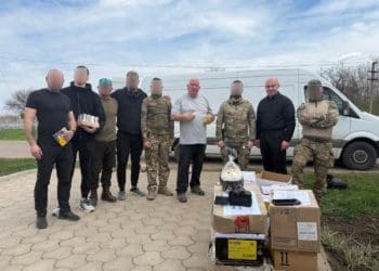 Сергій Надал на фронті передав батальйону Рейд 50 FPV дронів та системи EcoFlow