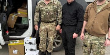 Міський голова Тернополя Сергій Надал на фронті передав партію безпілотників