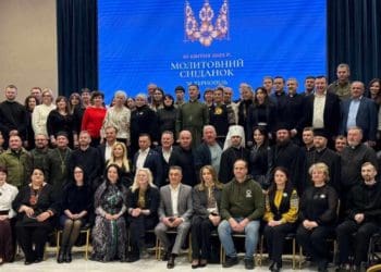 У Тернополі разом молилися волонтери, військові та нардепи, підозрювані в корупції та смертельній ДТП