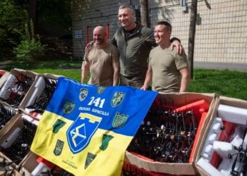 Кличко: Столична громада передала 25 бригаді НГУ та 241 бригаді ТрО FPV-дрони, установки керування та системи РЕБ