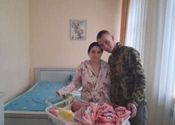 У Тернополі воїн, який повернувся з полону, вперше став батьком