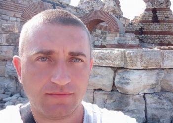 2 квартири, 4 ділянки та апартаменти: декларація керівника поліції Зборова
