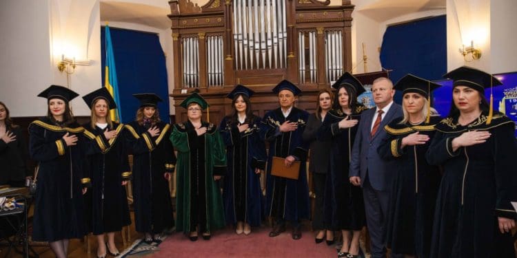 У Збаразькому замку вручили дипломи випускникам юридичного факультету ЗУНУ