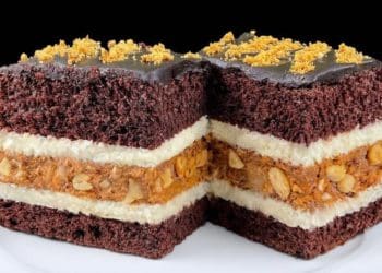 пляцок Снікерс