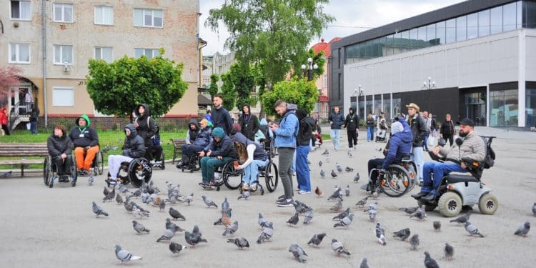 У Чорткові організували першу безбар’єрну екскурсію для гостей на кріслах колісних