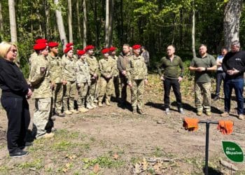 На Тернопільщині посадили 4077 дерев на згадку про 4077 днів війни