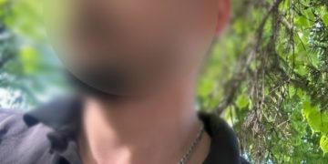 Тернополянин скоїв розбійний напад на кур’єра служби доставки у Львові