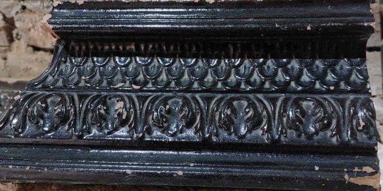 У Бережанському замку відкрили виставку сторічного кахлю