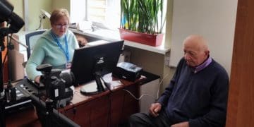 отримав паспорт