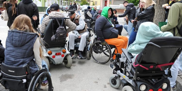 У Чорткові організували першу безбар’єрну екскурсію для гостей на кріслах колісних