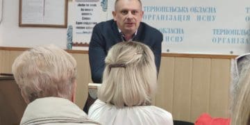 Творча зустріч із поетом-гумористом Тарасом Комаринським відбулася у Тернополі