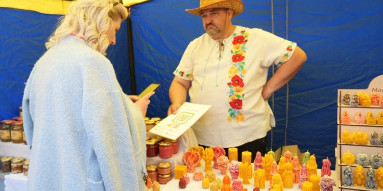 Фестиваль «Мандруємо замками Тернопілля» відкрив туристичний сезон у Збаражі