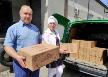 Шумська громада передала солодкі подарунки дітям на Херсонщину