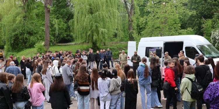 Тернопільські військові провели урок патріотичного виховання у Галицькому фаховому коледжі
