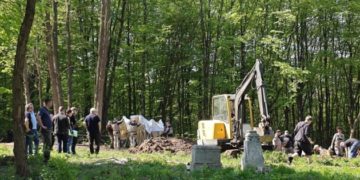 У Пужниках на Тернопільщині виявили останки 42 осіб