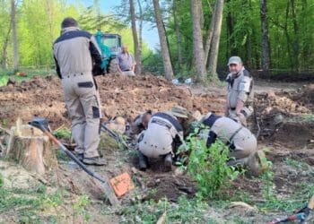 перепоховання останків