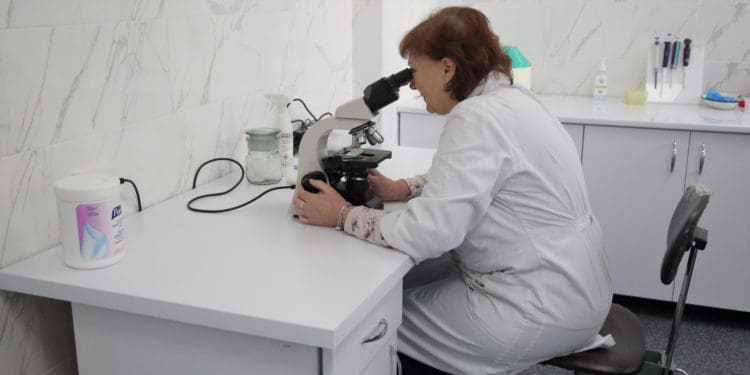 У Тернопiльському центрi служби кровi запрацювала оновлена лабораторiя контролю якостi