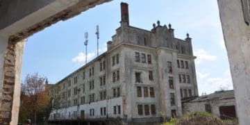 замок Лянцкоронських