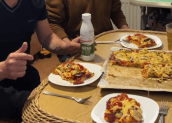 Піца на картопляній основі: рецепт від відомого тернопільського музиканта