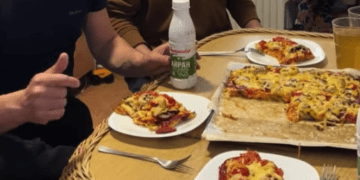 Піца на картопляній основі: рецепт від відомого тернопільського музиканта