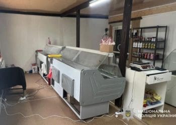 Стажерка з Почаєва обікрала власницю магазину