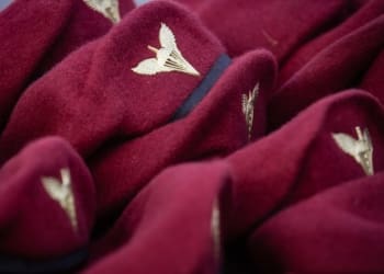 Маруновий берет — це не просто частина форми. Це символ