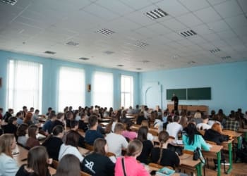 Митрополита Нестор зустрівся зі студентами ЗУНУ