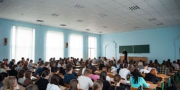 Митрополита Нестор зустрівся зі студентами ЗУНУ