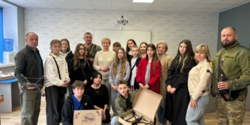 Тернопільська школа передала дрони і паливо для військових